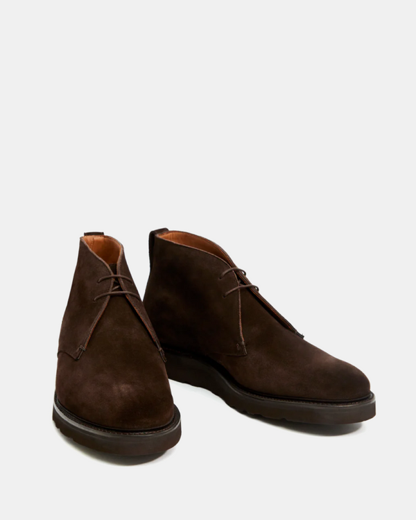 Light hot sale chukka boots